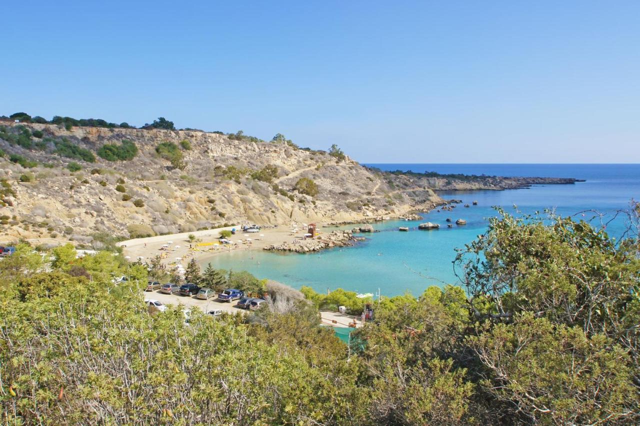 Villa Oceania - Beachfront Paralimni Exterior foto