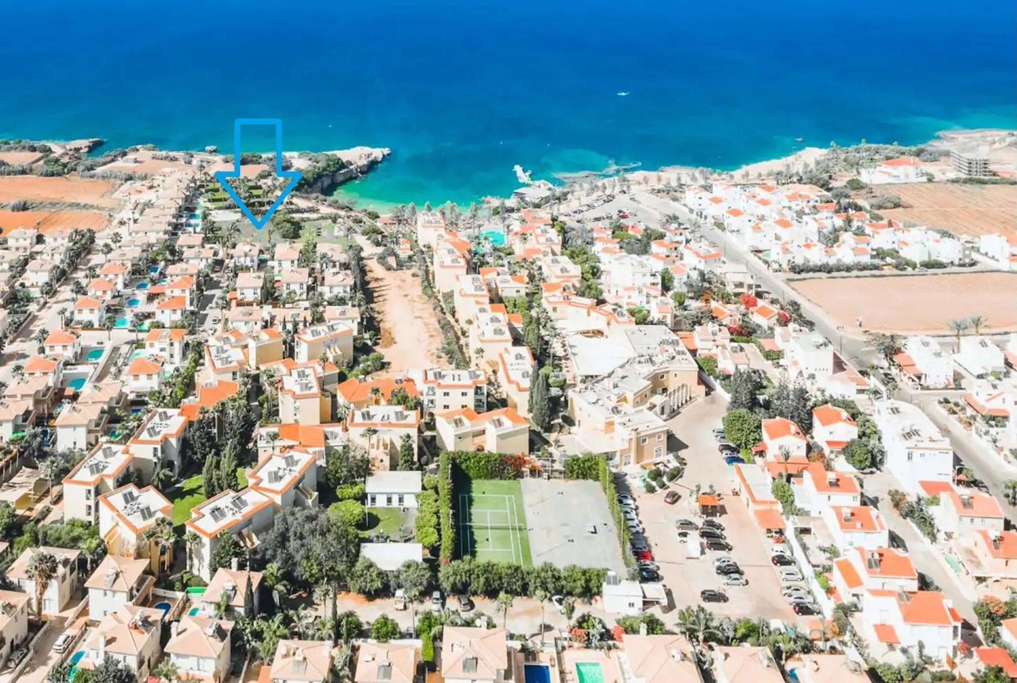 Villa Oceania - Beachfront Paralimni Exterior foto